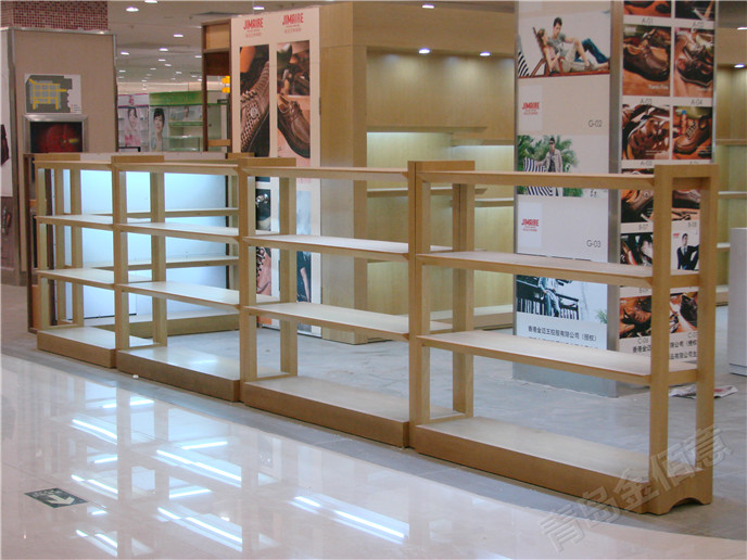 金邁王鞋類展柜