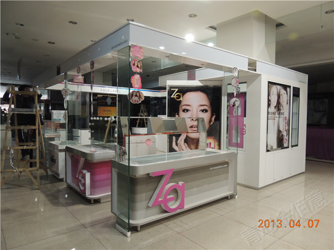 ZA化妝品展柜