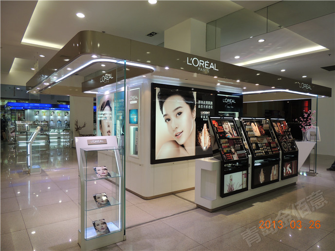 歐萊雅化妝品展柜