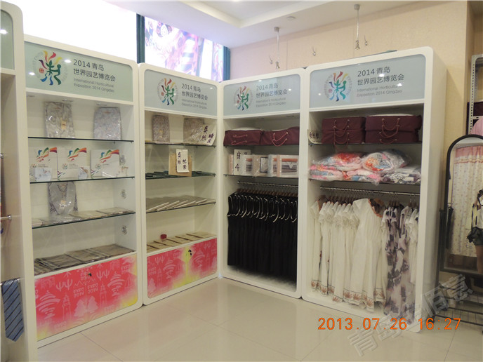 青島世博會(huì)展柜