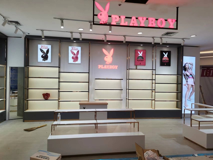 花花公子鞋展架，城陽(yáng)國(guó)貿(mào)